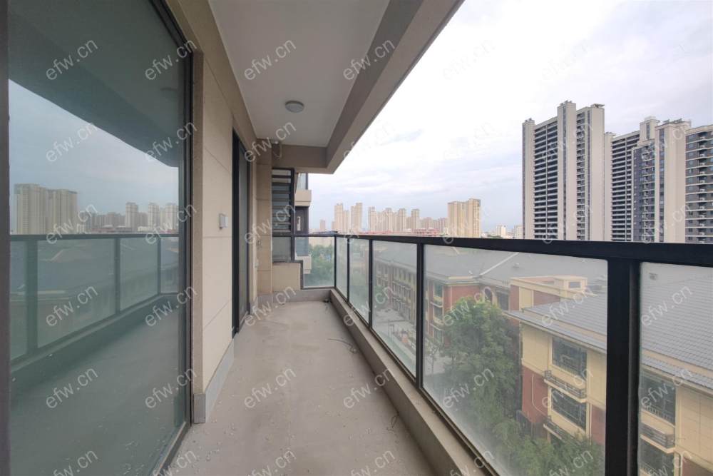 婚装全明东边户3房,吉宝季景铭邸 格局工整合理