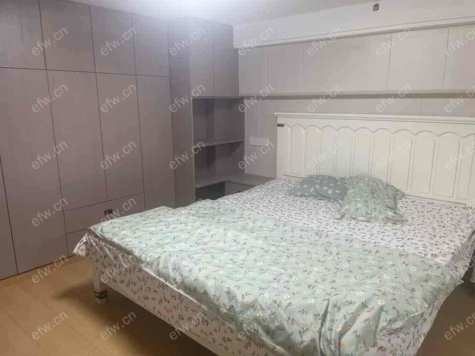loft公寓   刚拿房