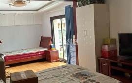 village 经典room房 东边户 全明 精装修！