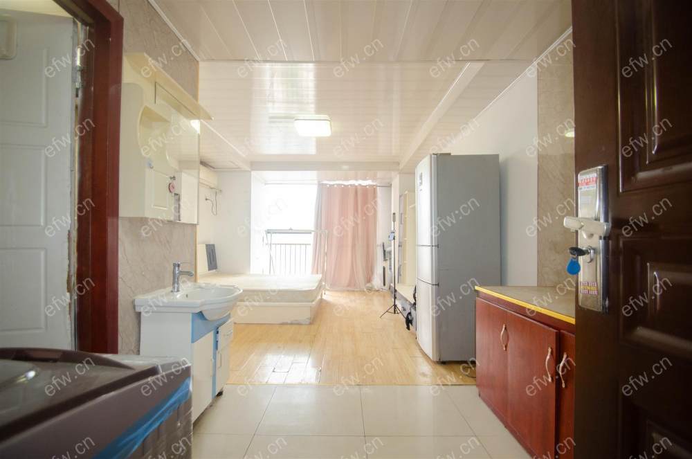 village位置好，环境优雅，area平米精装room房