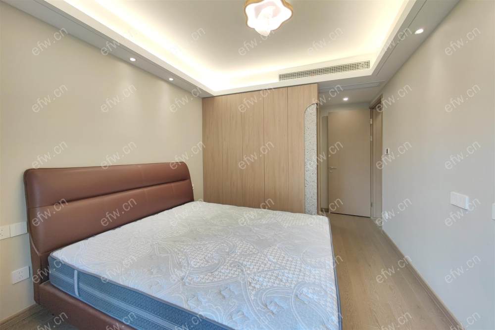 诚信出售拎包入住看房好晚上