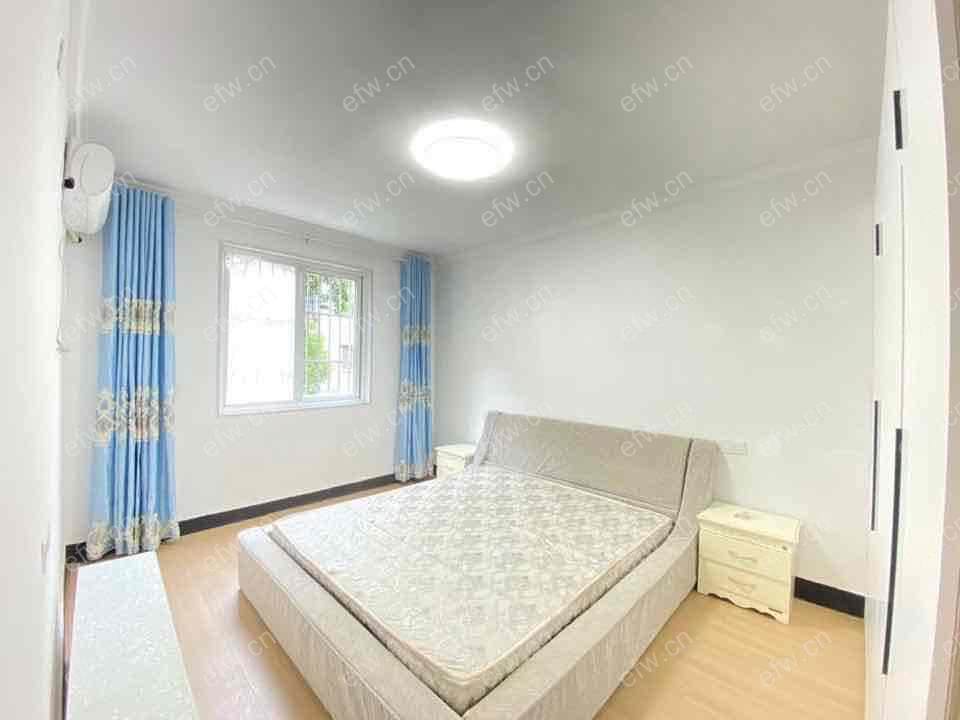 精装修两房出租随时看房