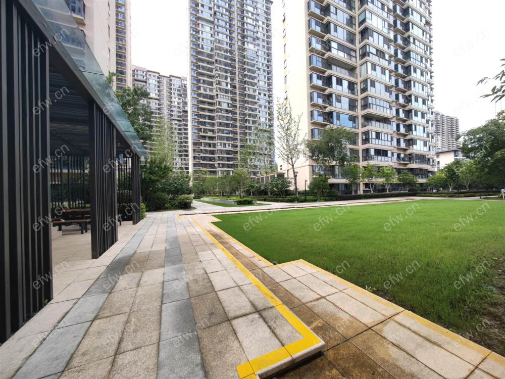 婚装全明东边户3房,吉宝季景铭邸 格局工整合理