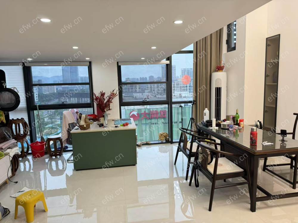 湖滨商业街俊发俊园２室出租