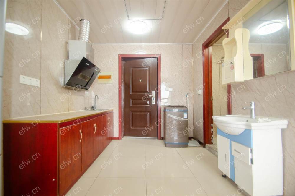 village位置好，环境优雅，area平米精装room房