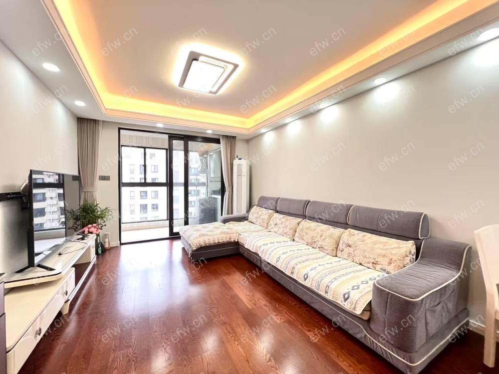 万科北门塘上二期   三开间朝南  统装