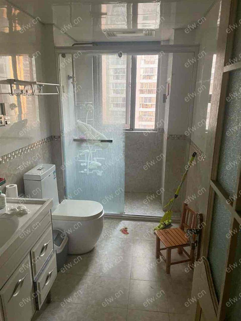 蔚蓝观邸精装3室  随时看房 拎包入住