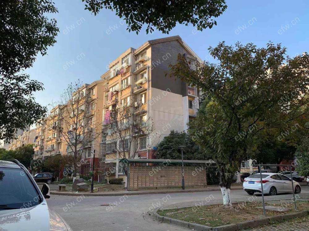 龙塘家园3楼100平三房82万