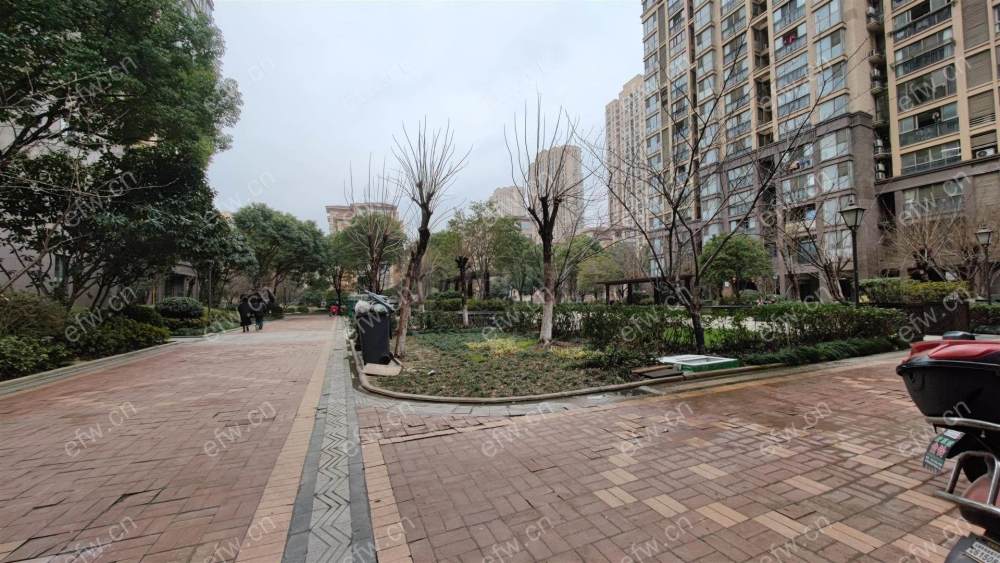 东方天郡 三期小高层急出，。。。。。。。