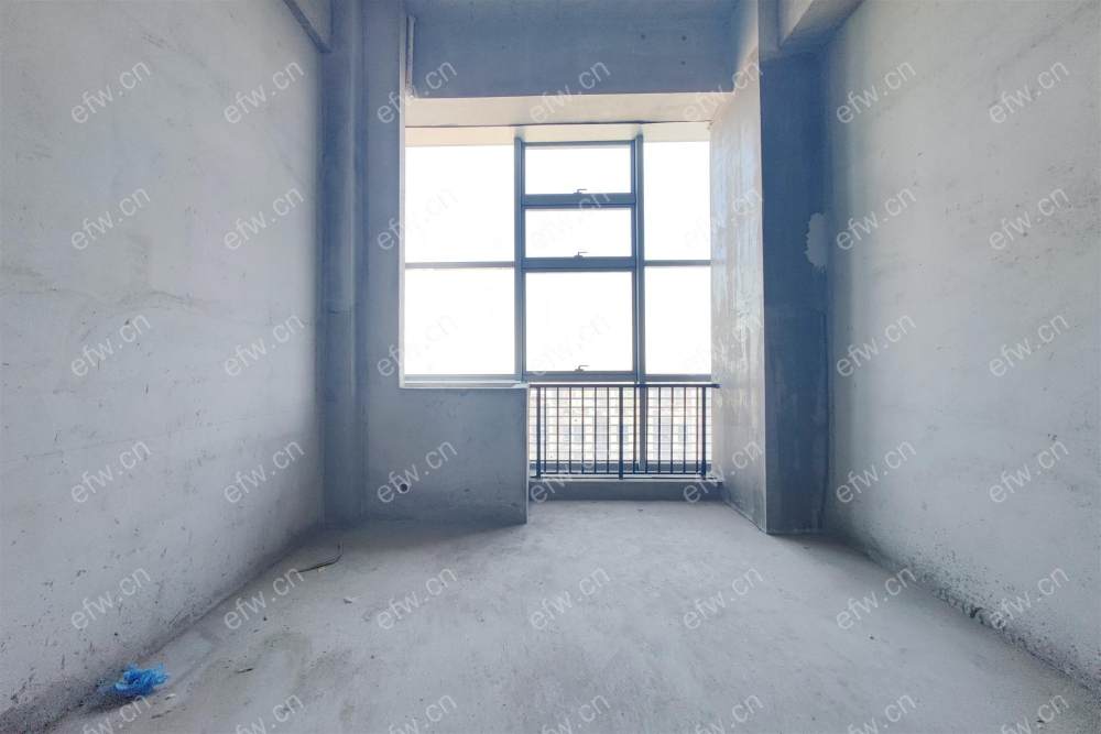 诚心出售 随时看房   出行方便
