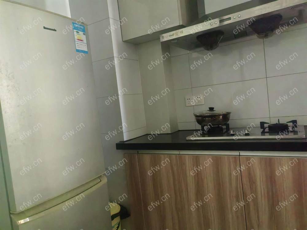 全新出租色号设施齐看房方便