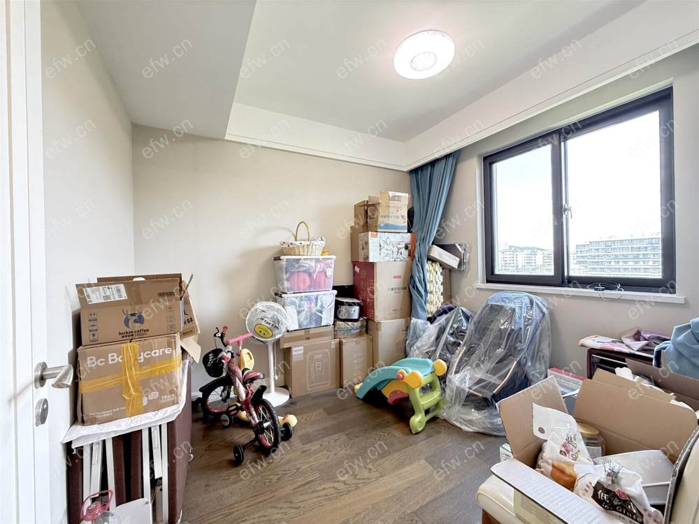 太湖金茂逸墅（珺悦雅苑）位置好，环境优雅，110.21平米精装3房