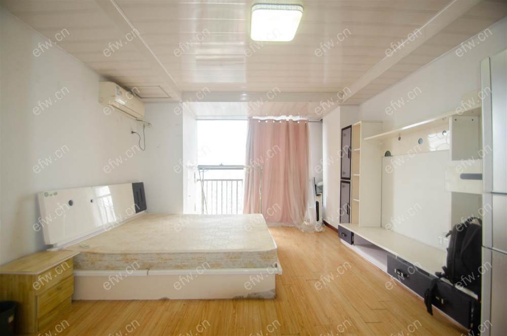 village位置好，环境优雅，area平米精装room房