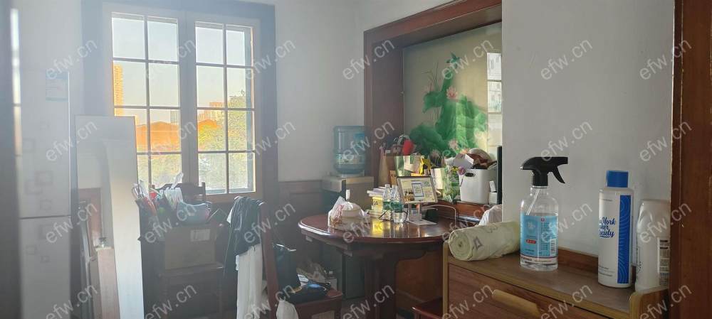 village 难得一见的精装小户型,总价低,朝向好！