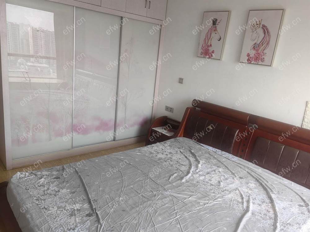 天一城精装3室  随时看房 拎包入住