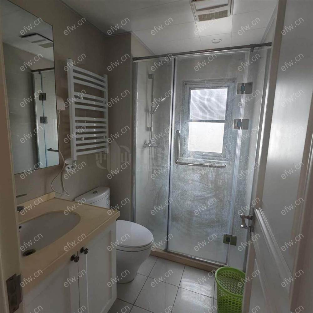 该房位于四期  精装家具家电齐全  看房