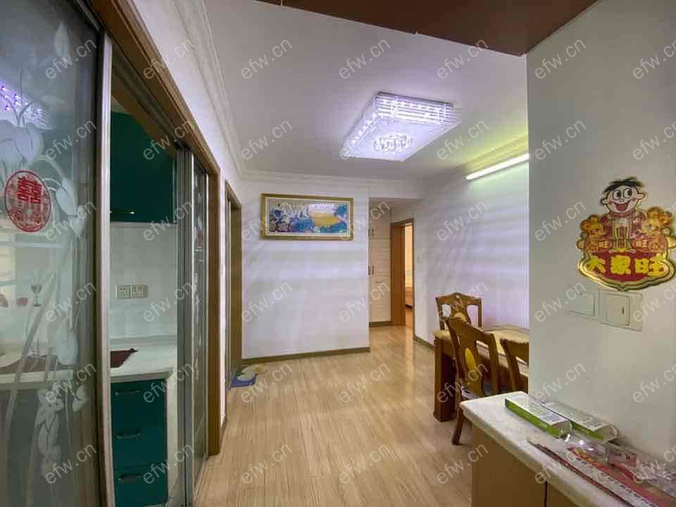 904医院旁，五河新村精装修2房首  次出租，随时看房，双地铁口
