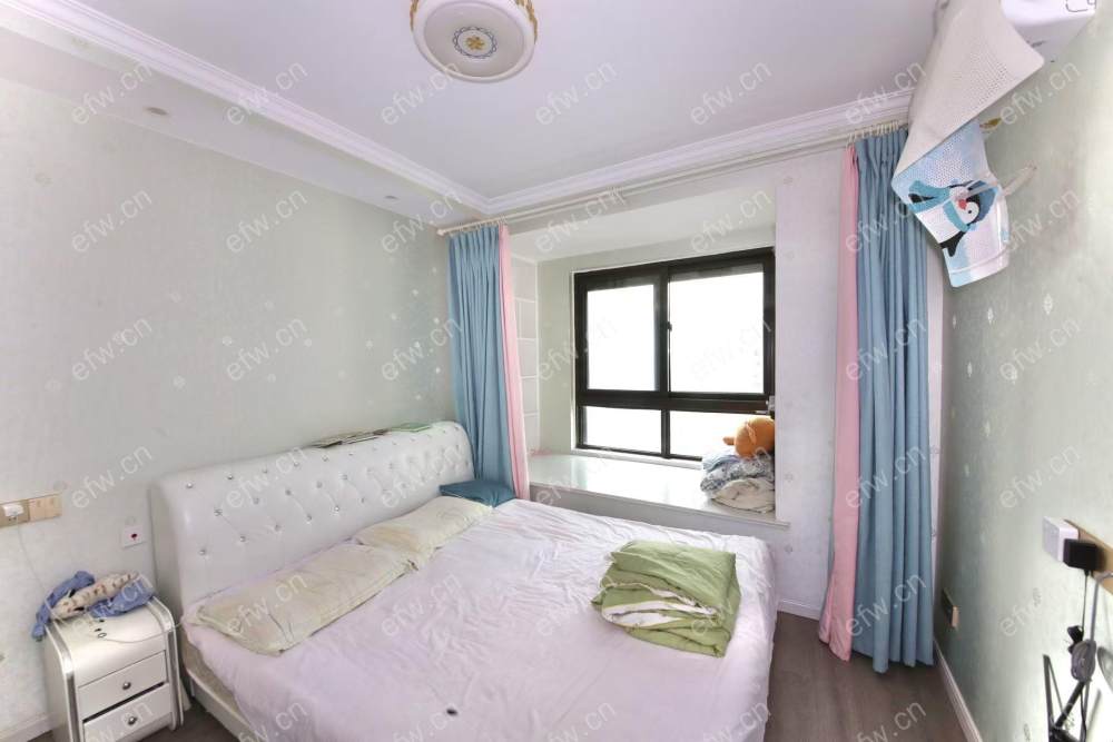 橡树湾五期 中上楼层 拎包入住小三房