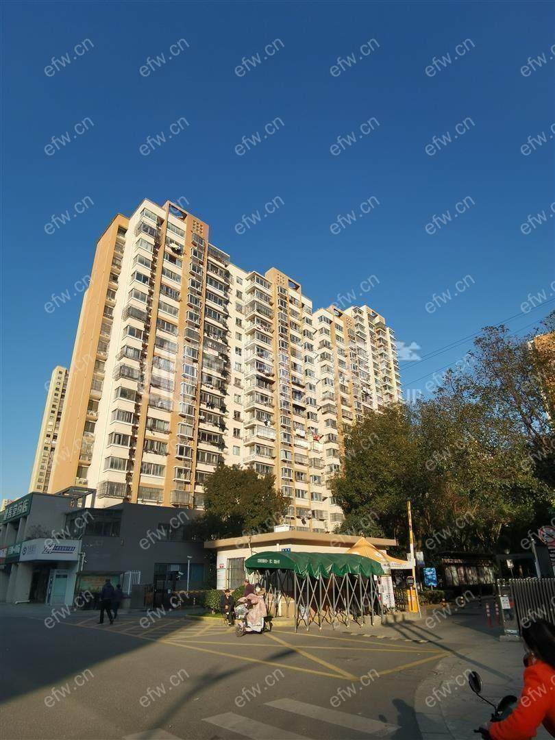 近地铁，精装修，随时看房