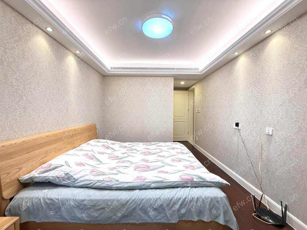 融创山湖院墅(溪岸景园一区100-134) 3室2厅 115.54平