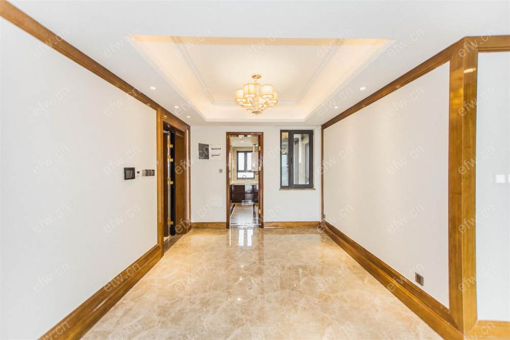 恒大悦珑湾精装四房