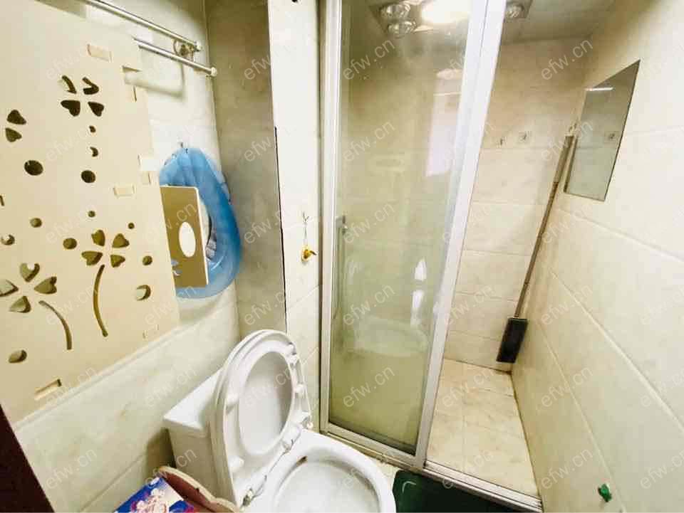惠龙精装修出租  楼层好看房电话联系