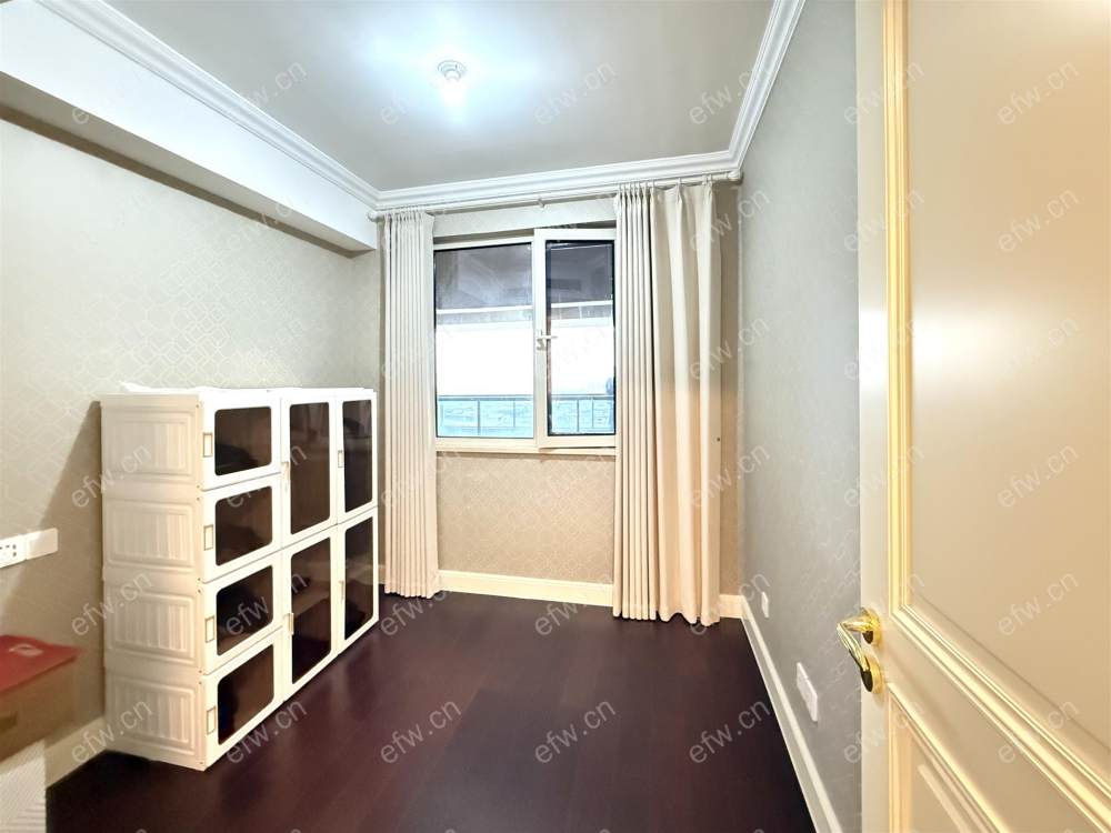 融创山湖院墅(溪岸景园一区100-134) 3室2厅 115.54平