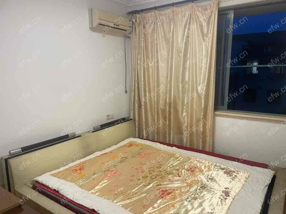 精装顶带阁楼 保养好 看房随时