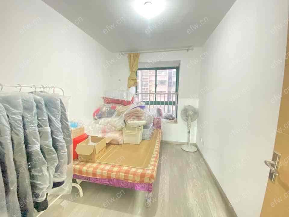 合租分两个房间出来朝北房间出租
