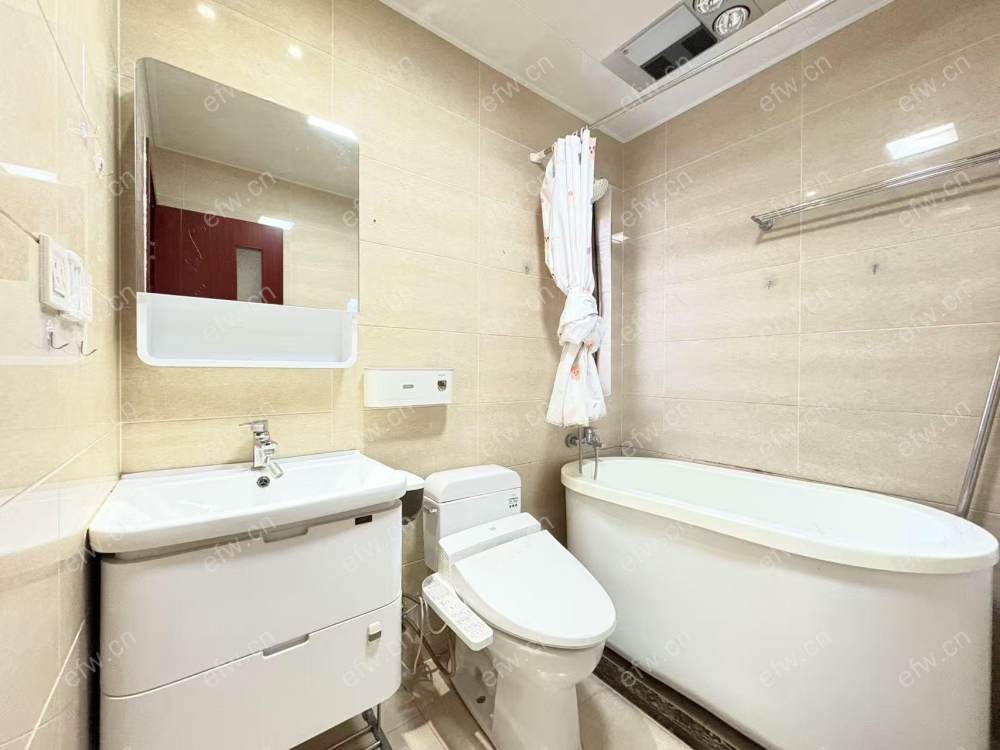 蔚蓝三房南北双阳台房东诚心出售