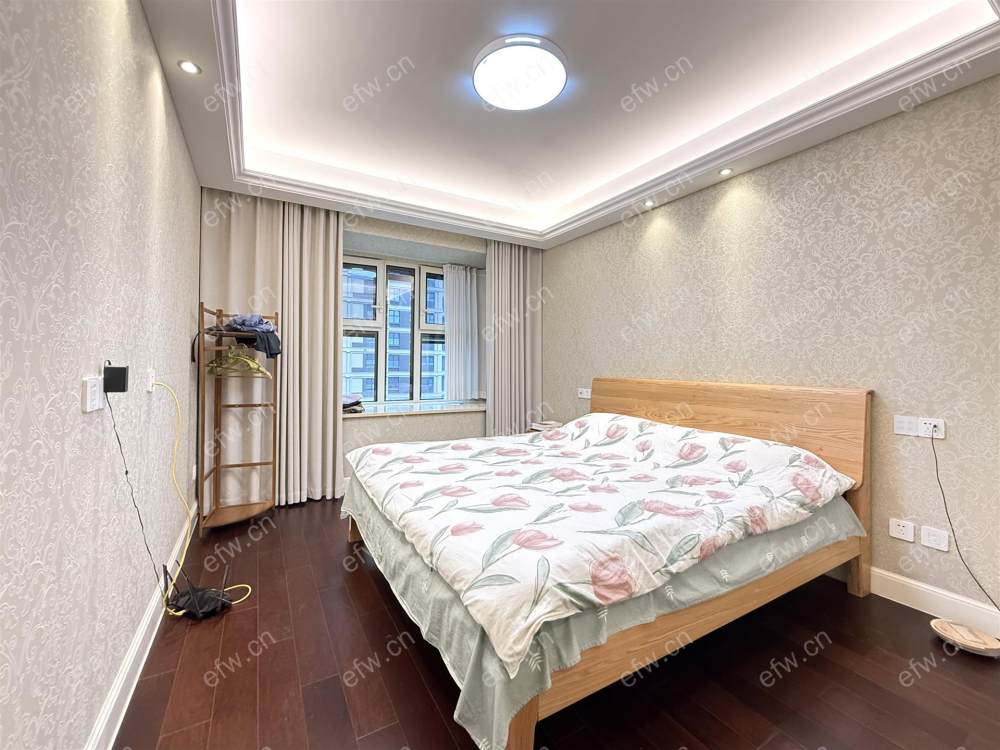 融创山湖院墅(溪岸景园一区100-134) 3室2厅 115.54平