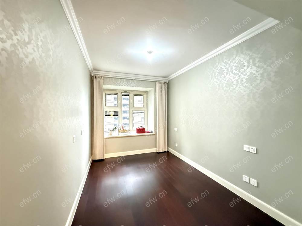 融创山湖院墅(溪岸景园一区100-134) 3室2厅 115.54平