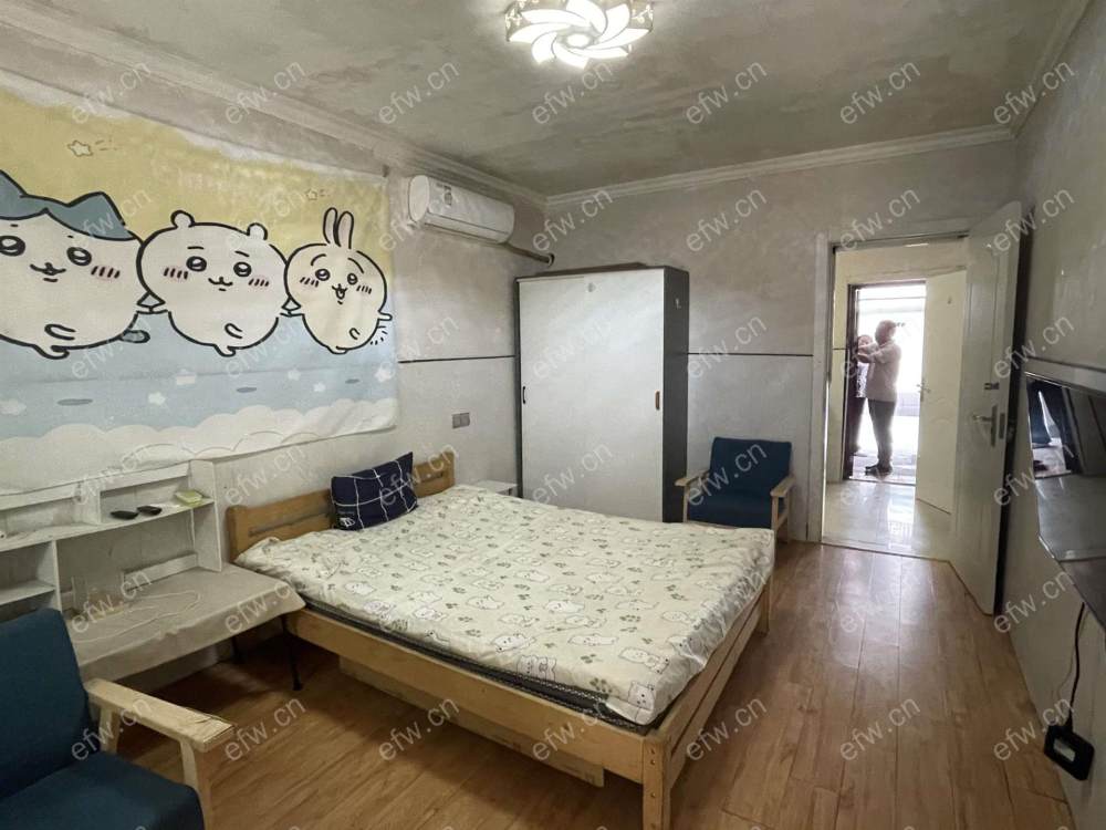 柴机新村 1室1厅1卫1阳.出行方便，1楼采光无敌。拎包入住