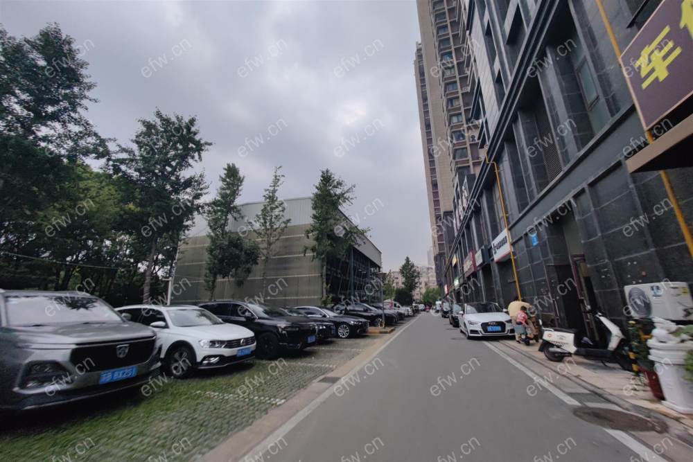 三开间朝南毛胚房