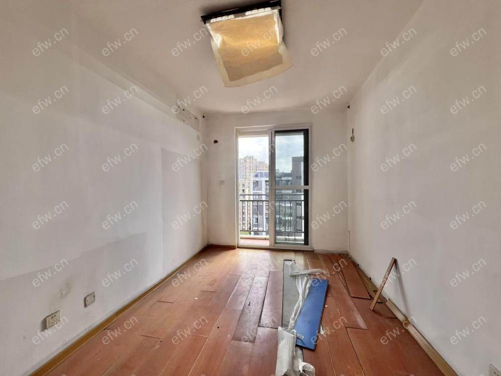 精装三房 看房提前预约