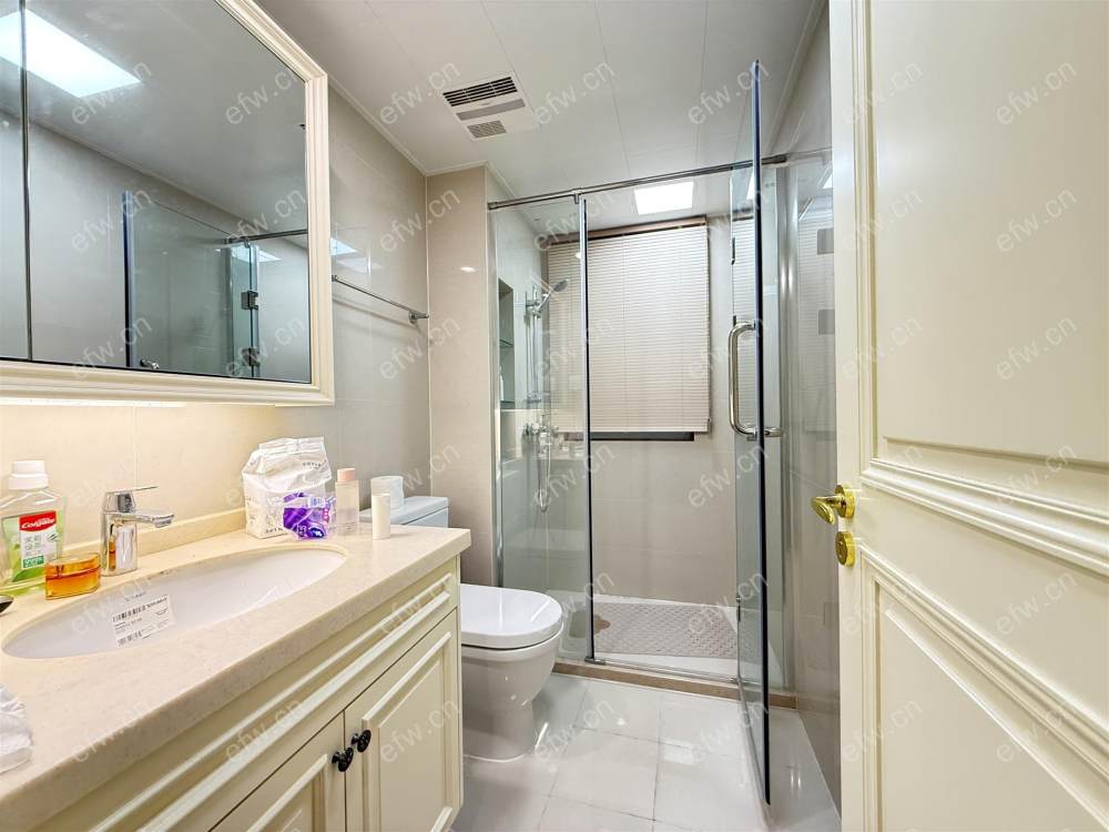 融创山湖院墅(溪岸景园一区100-134) 3室2厅 115.54平