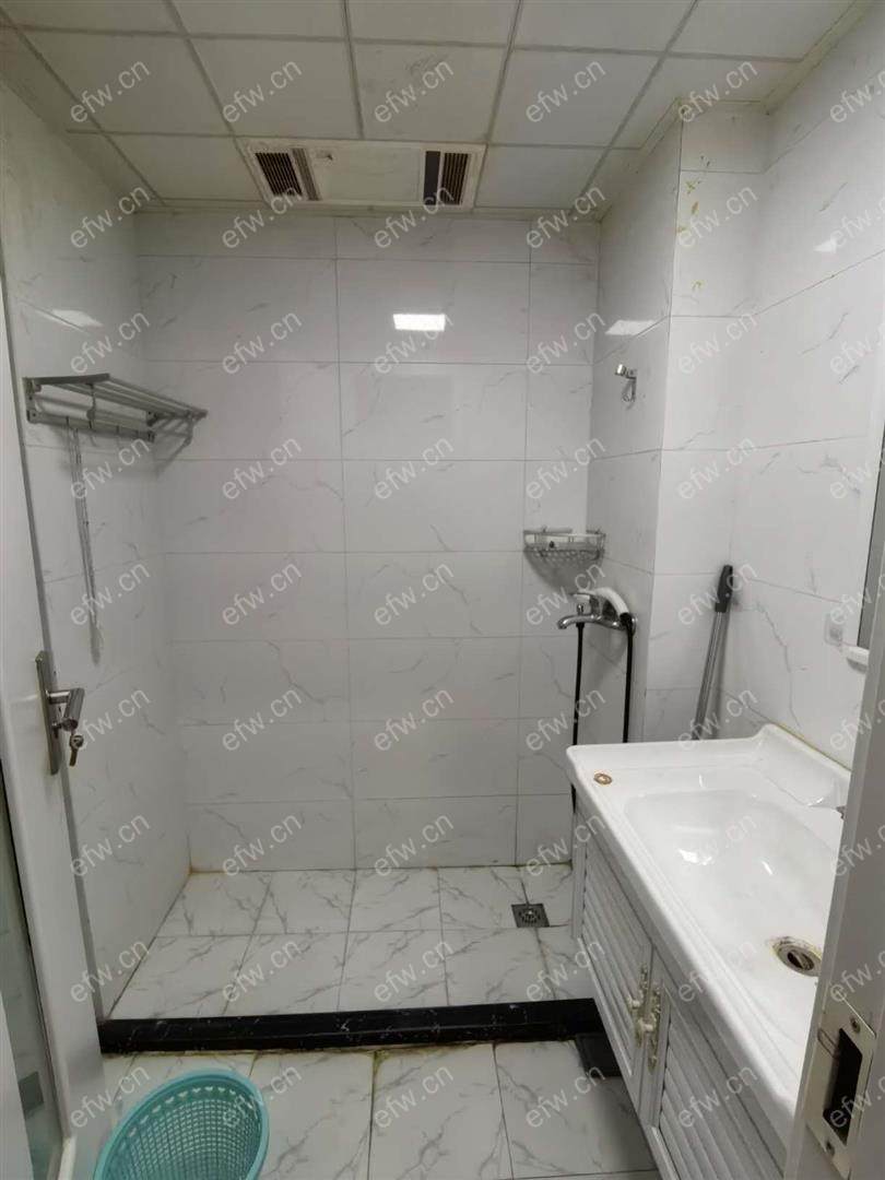 看房方便 全新装修  朝南