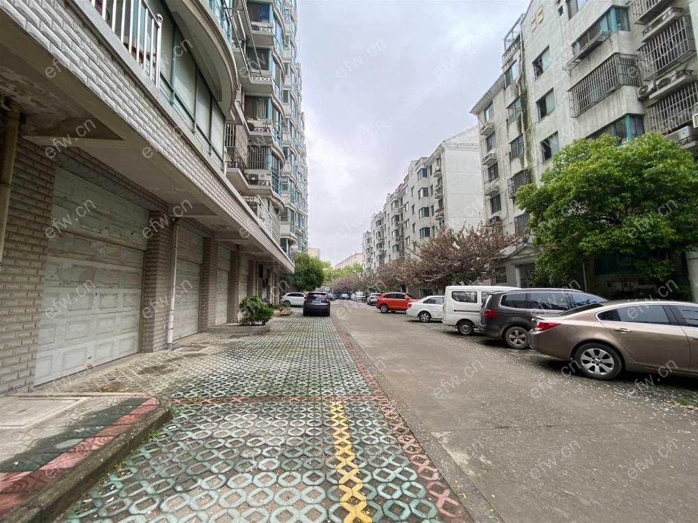 许巷新村 荣巷派出所附近