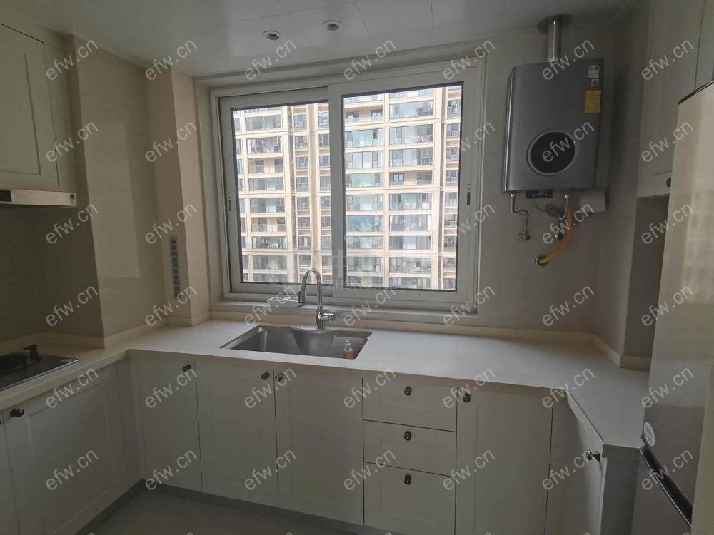 位于3期前排  全屋定制