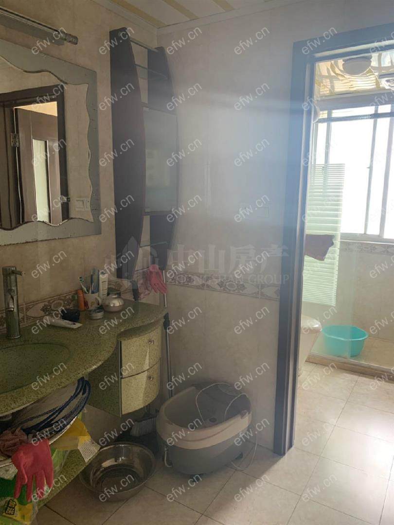 两梯两户三阳台大三房