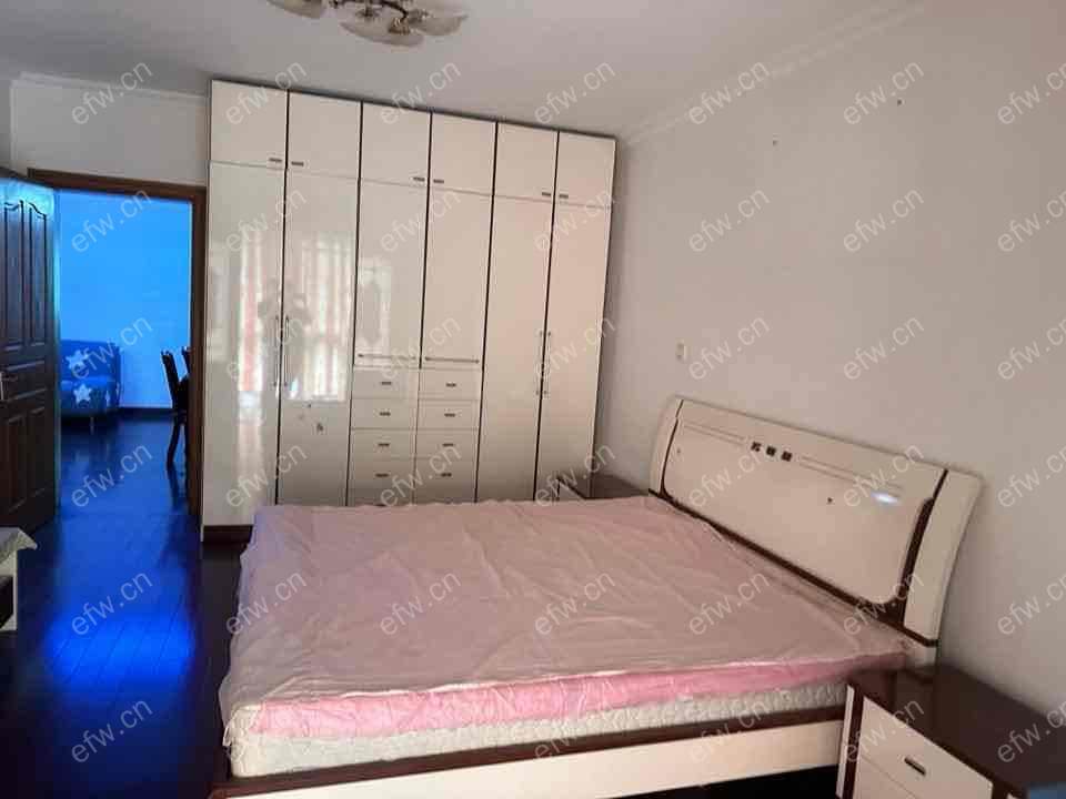 两房出租，家具家电齐全，干净清爽