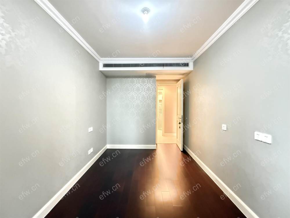 融创山湖院墅(溪岸景园一区100-134) 3室2厅 115.54平