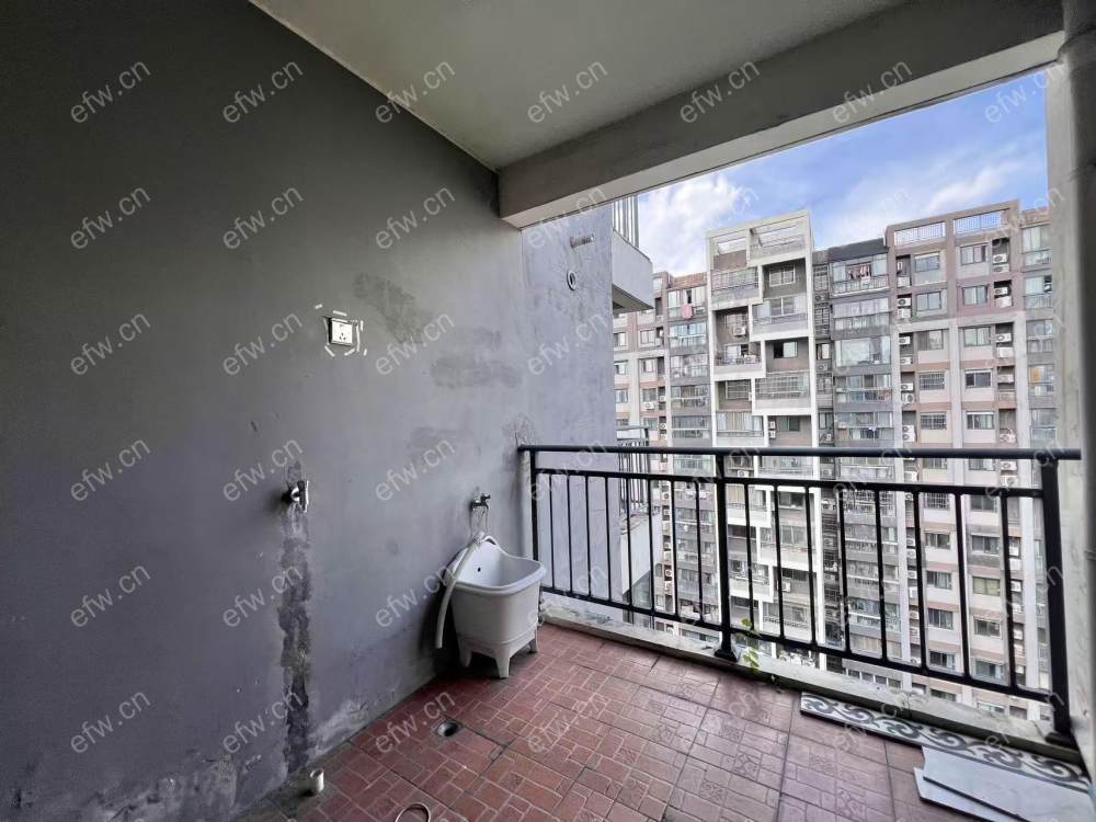 精装三房 看房提前预约