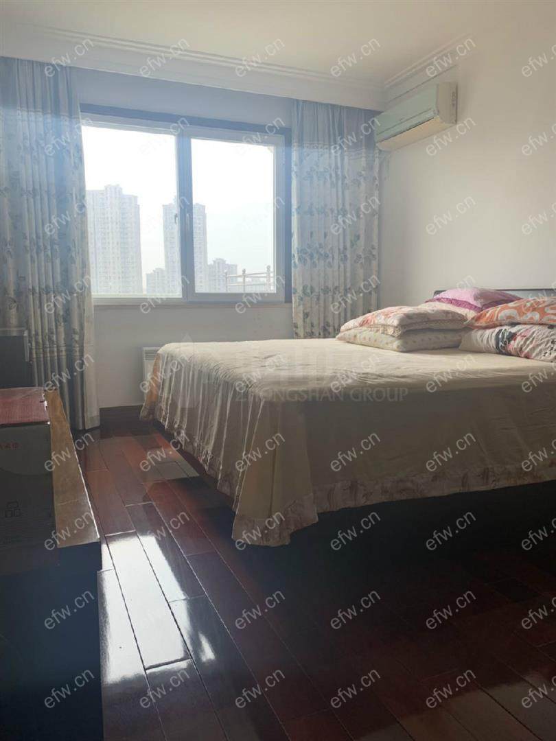 两梯两户三阳台大三房