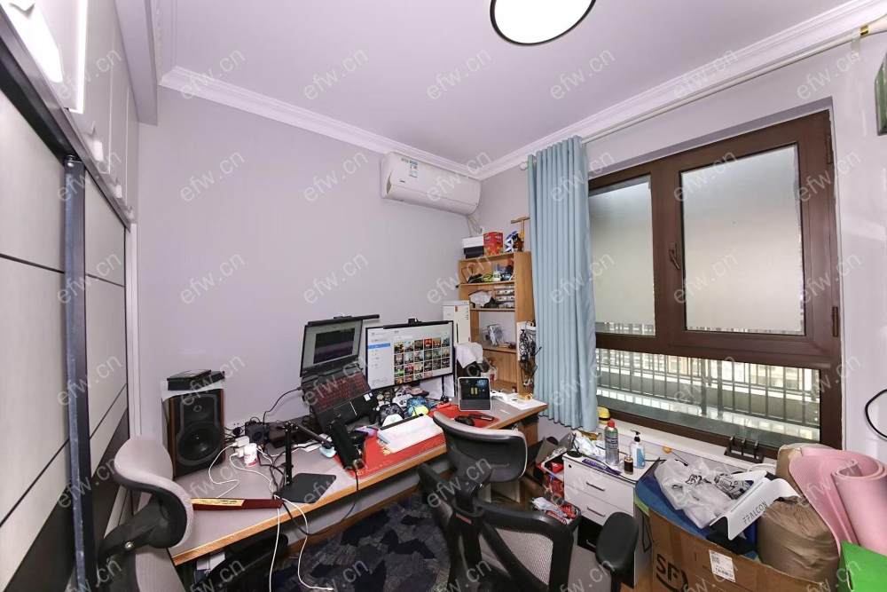 婚装全明户型房，格局工整合理，采光无遮挡