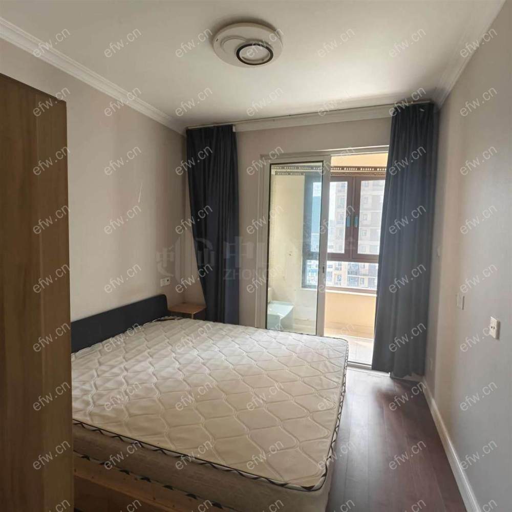 该房位于四期  精装家具家电齐全  看房