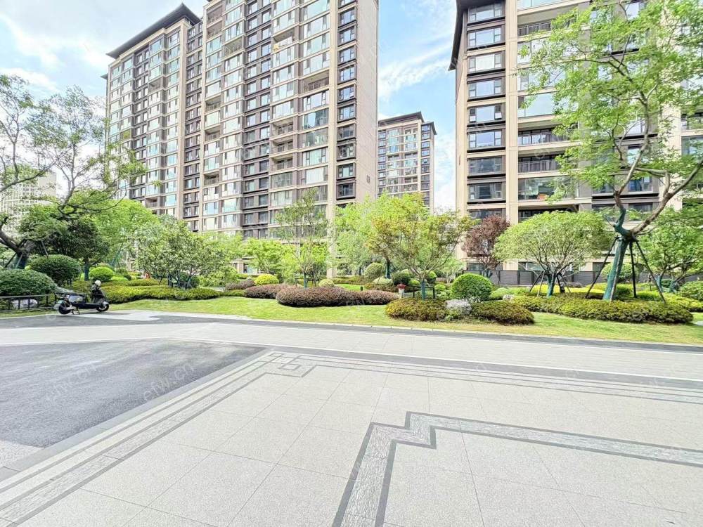 建发静学和鸣离梦想很近！实现舒适3房！体验奢华生活！新婚！