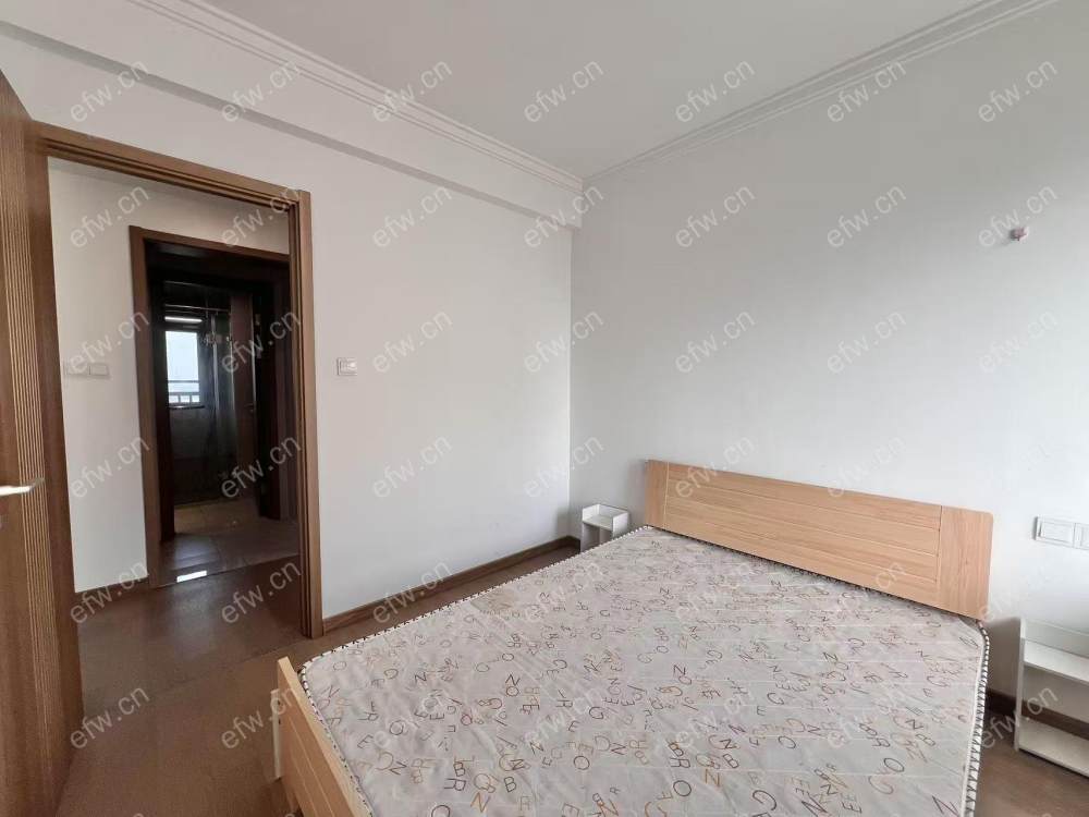 悦湖花园 年轻时尚,3居室,观景房,落地大飘窗,采光视野一流