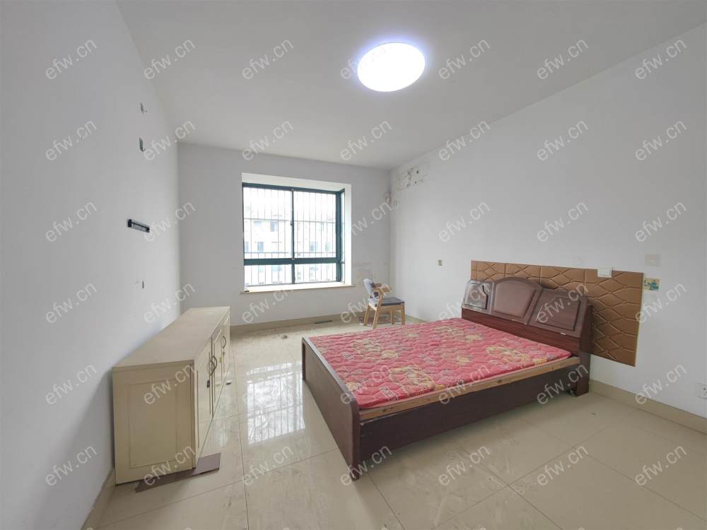 顶复,户型正气,采光好,诚心出售