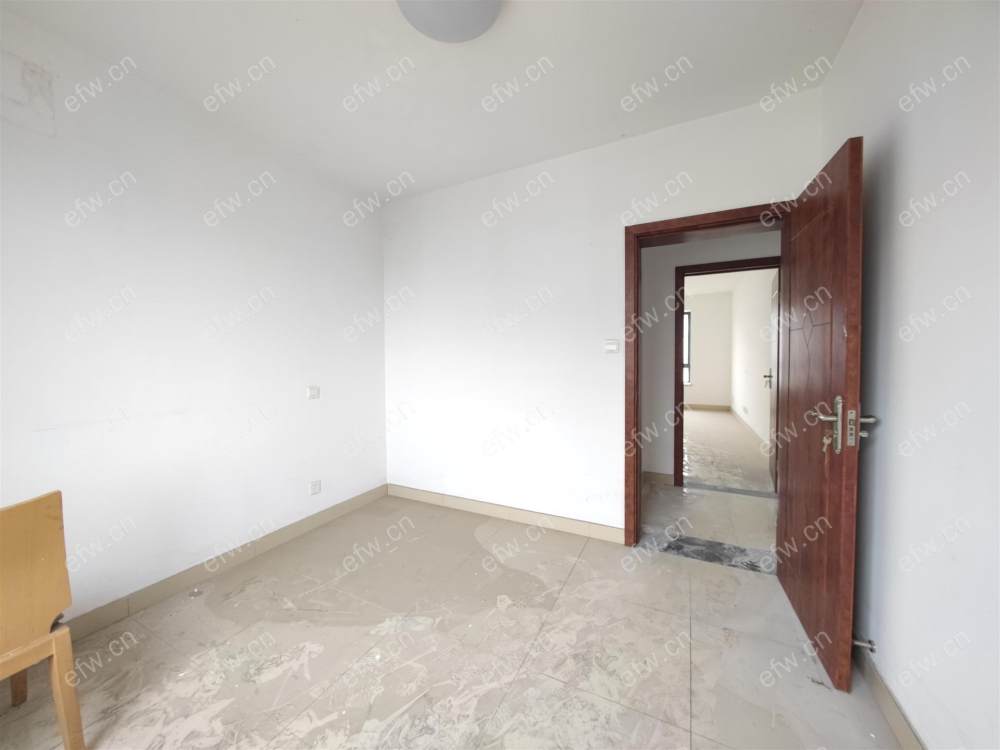 顶复,采光好,户型正气,诚心出售